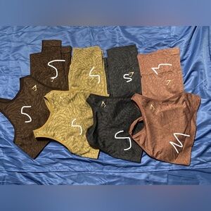 Gymshark sets. Tops. Leggings. Refer to pic.